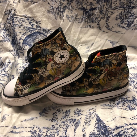 Converse Chuck Taylor Looney Tunes Kids Sz6 High top - Picture 5 of 9